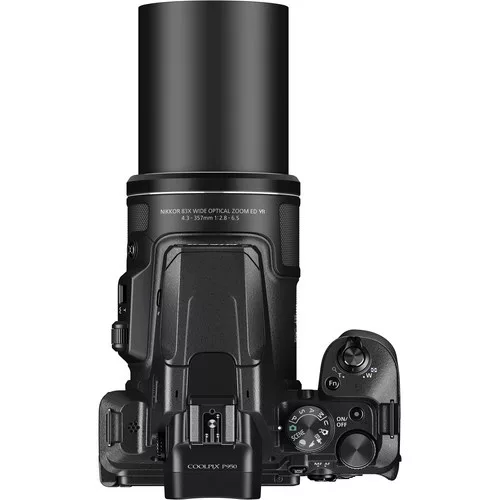 Camara Nikon P950, 16MP, 83x Zoom, Wifi, NFC, GPS