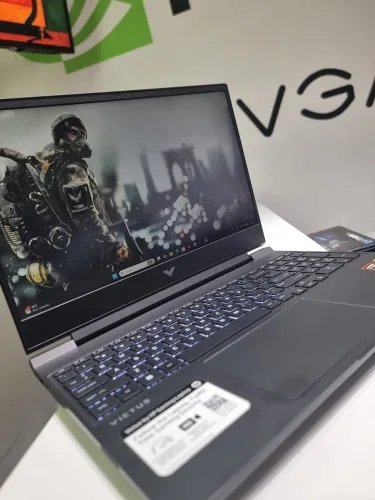 HP VICTUS 15 RYZEN 5 / 32GB RAM / RTX 4050